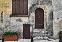 A Broad Church with a Narrow Door